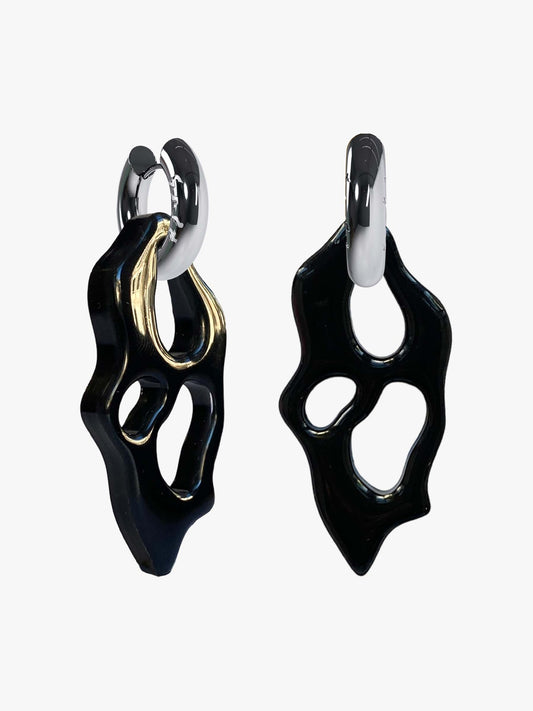 Ami all black silver earring
