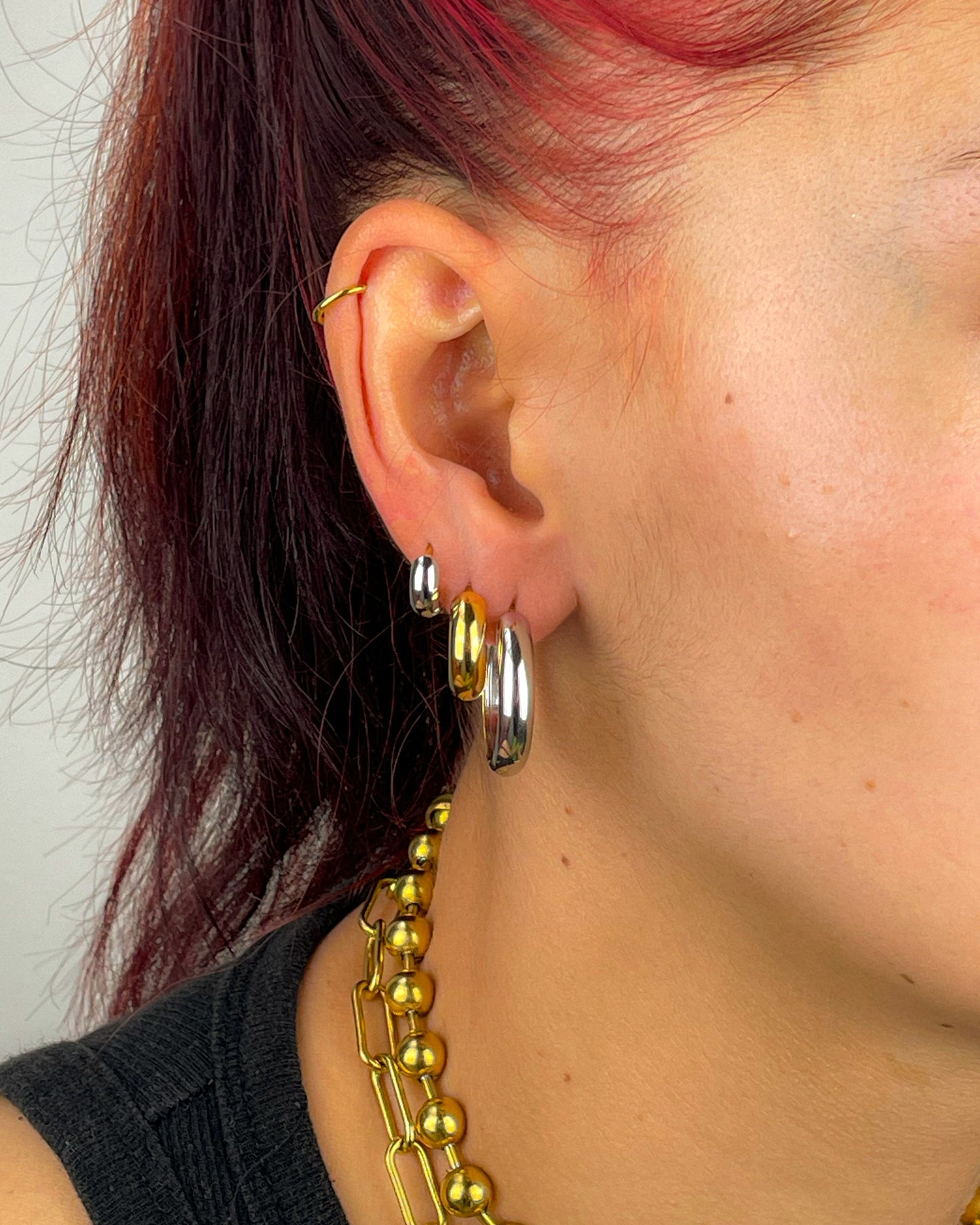 Rev Two-tone baby earrings (pair)