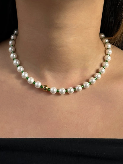 Slim pearl green gold necklace