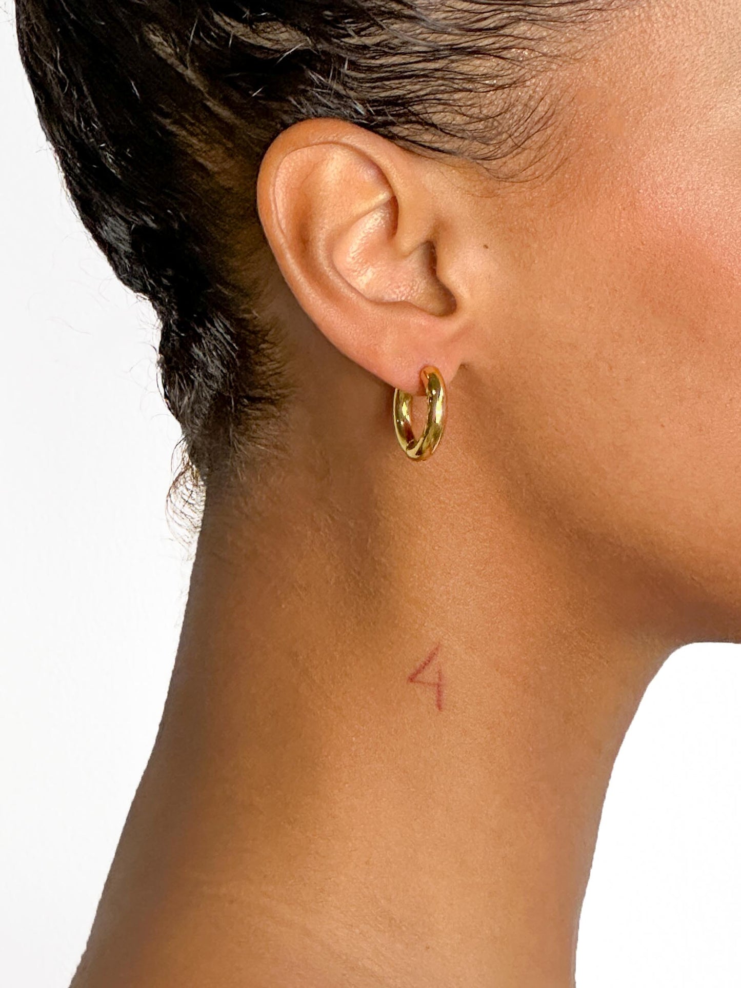 Eba gold 4mm earring (pair)