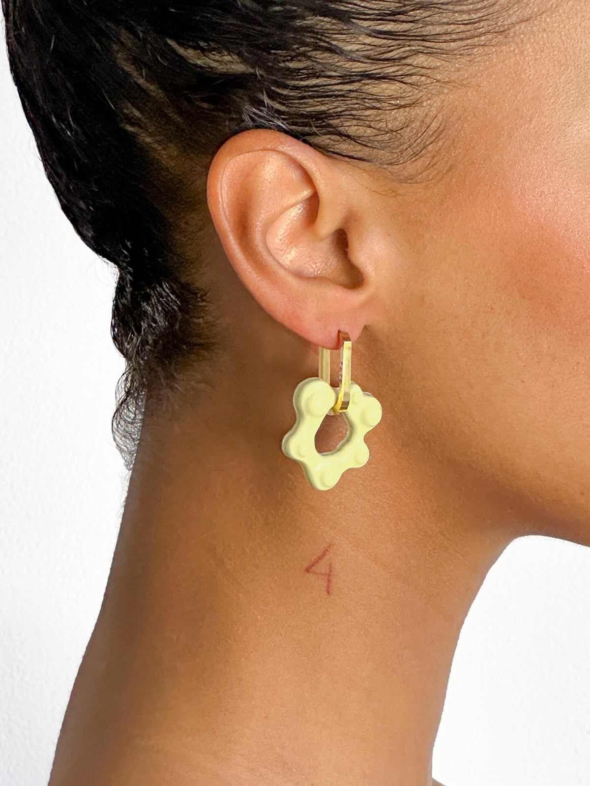 Oyo sage gold earring (pair)