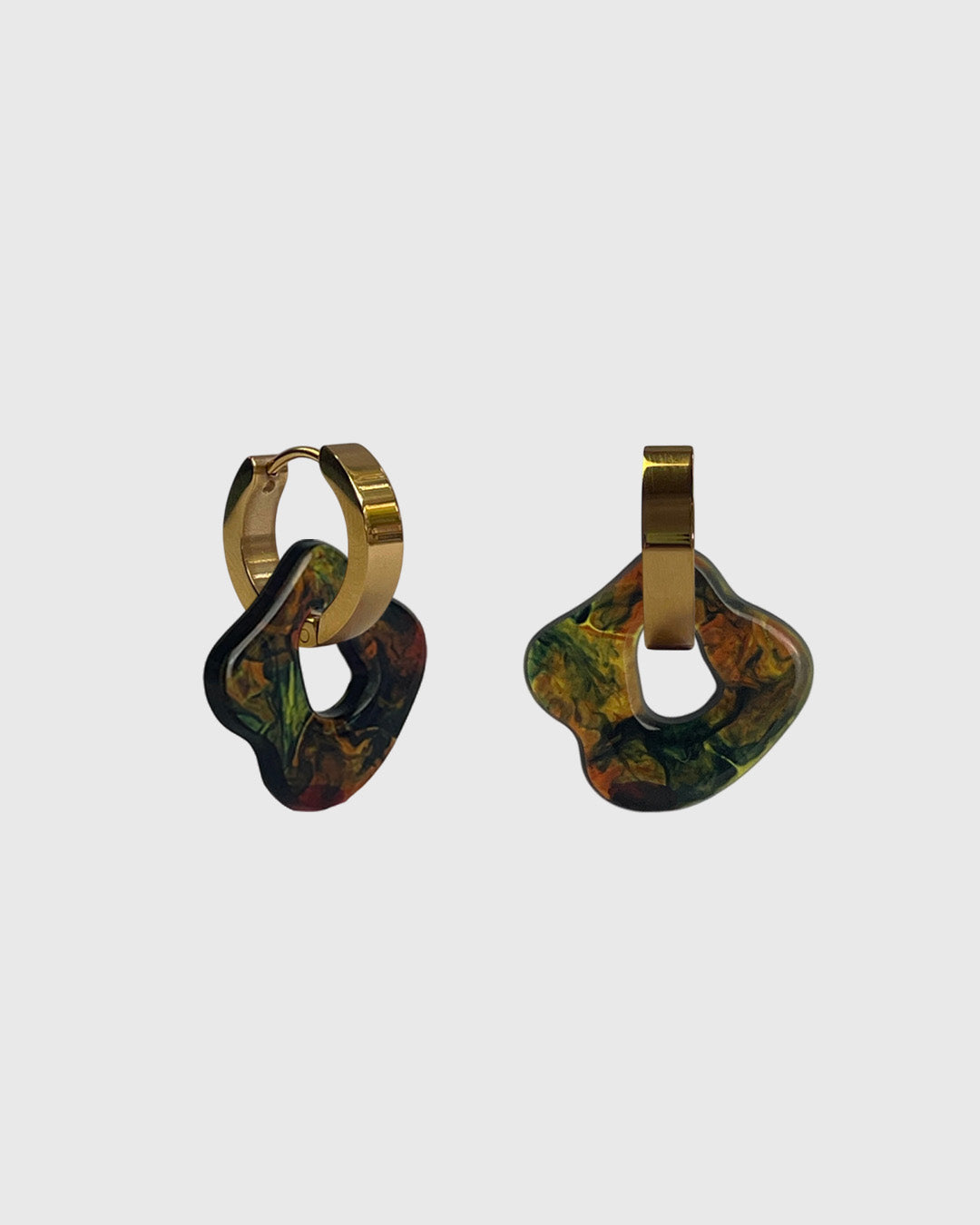 Sol honey tortoise 2 gold earring (pair)