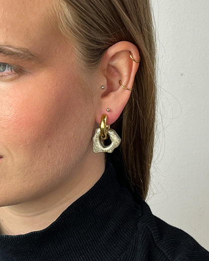 Ora JB shimmer gold earring (pair)